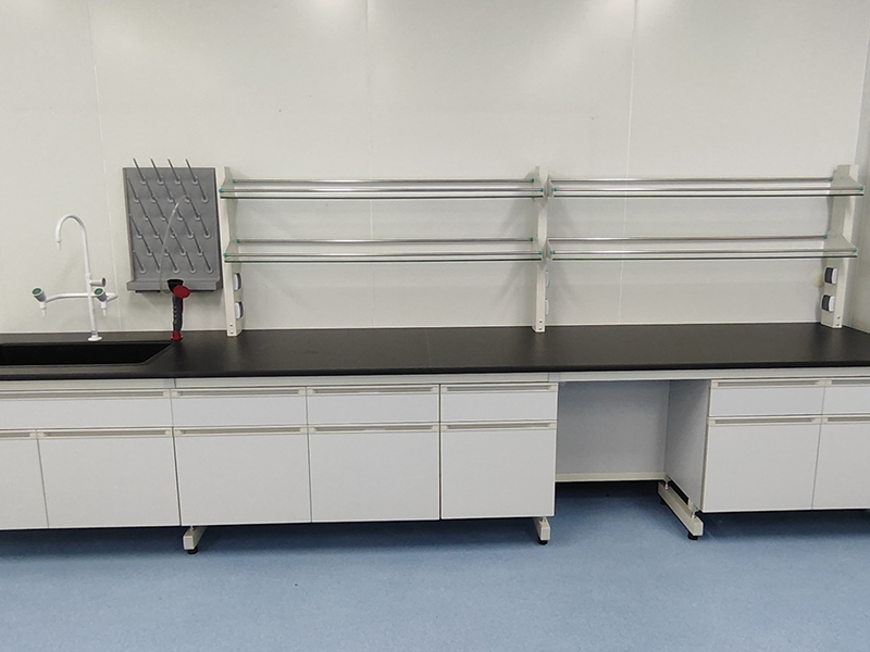 Steel-Wood Laboratory Bench Project