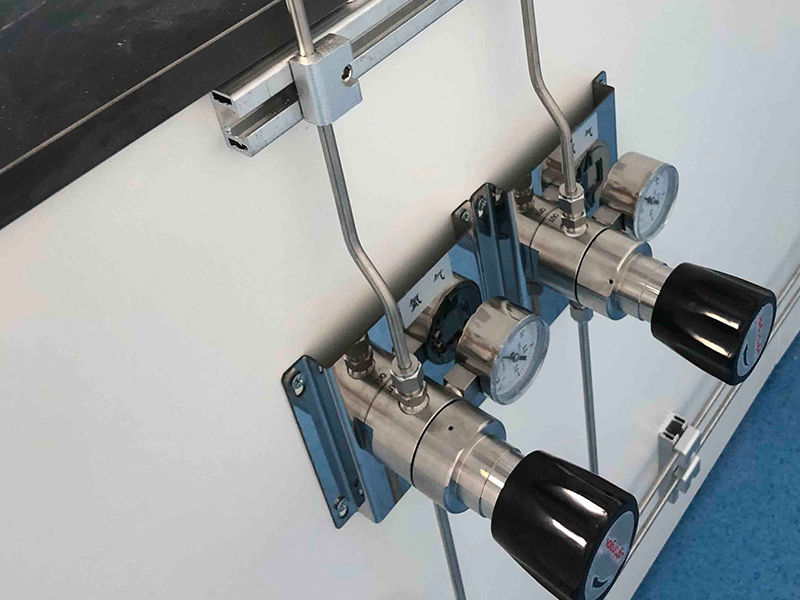 Стандарты установки и проверки безопасности лабораторных газовых трубопроводов