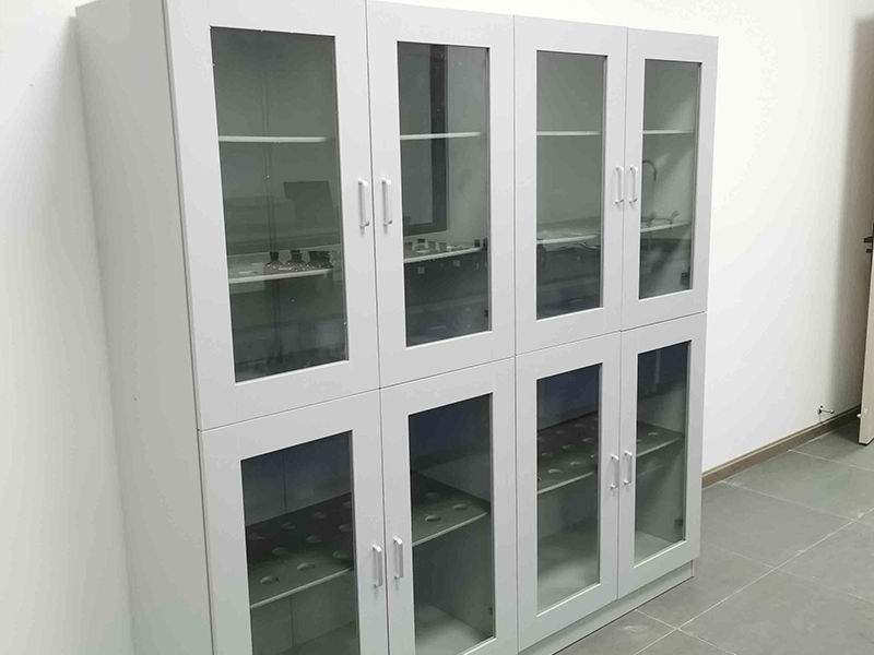 Laboratory glassware cabinet