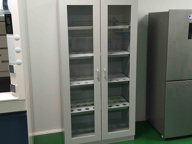 Material Selection and Durability Analysis of Glassware Cabinets