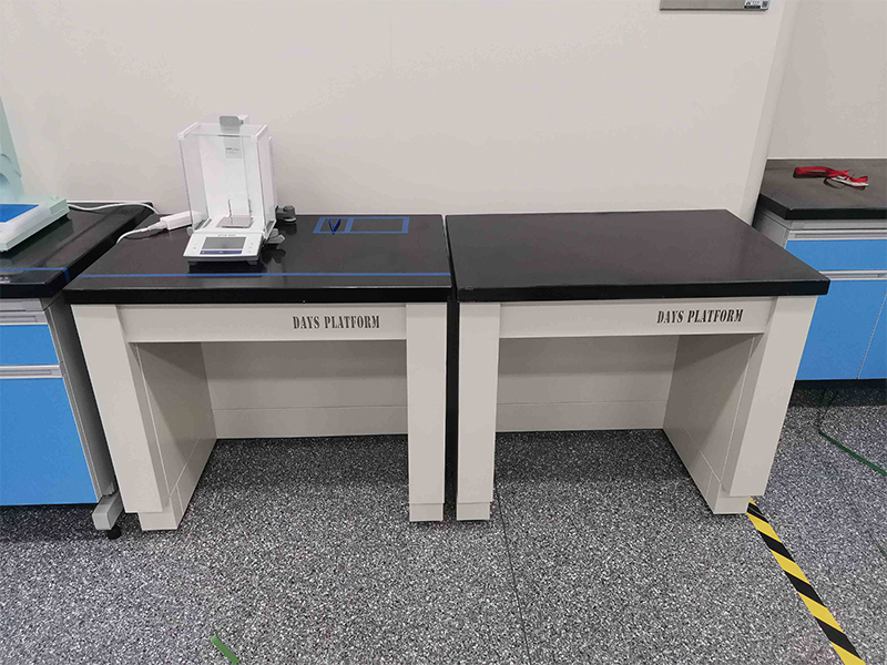 Laboratory Balance Bench Anti-Vibration Designs for Precision