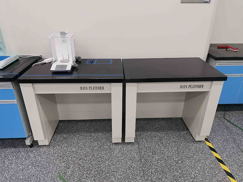 Laboratory Balance Bench